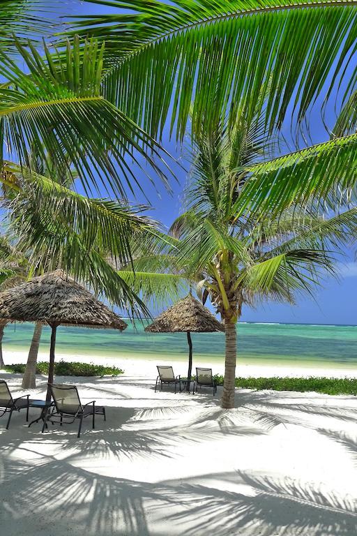 Breezes Beach Club And Spa Буэхуу Экстерьер фото