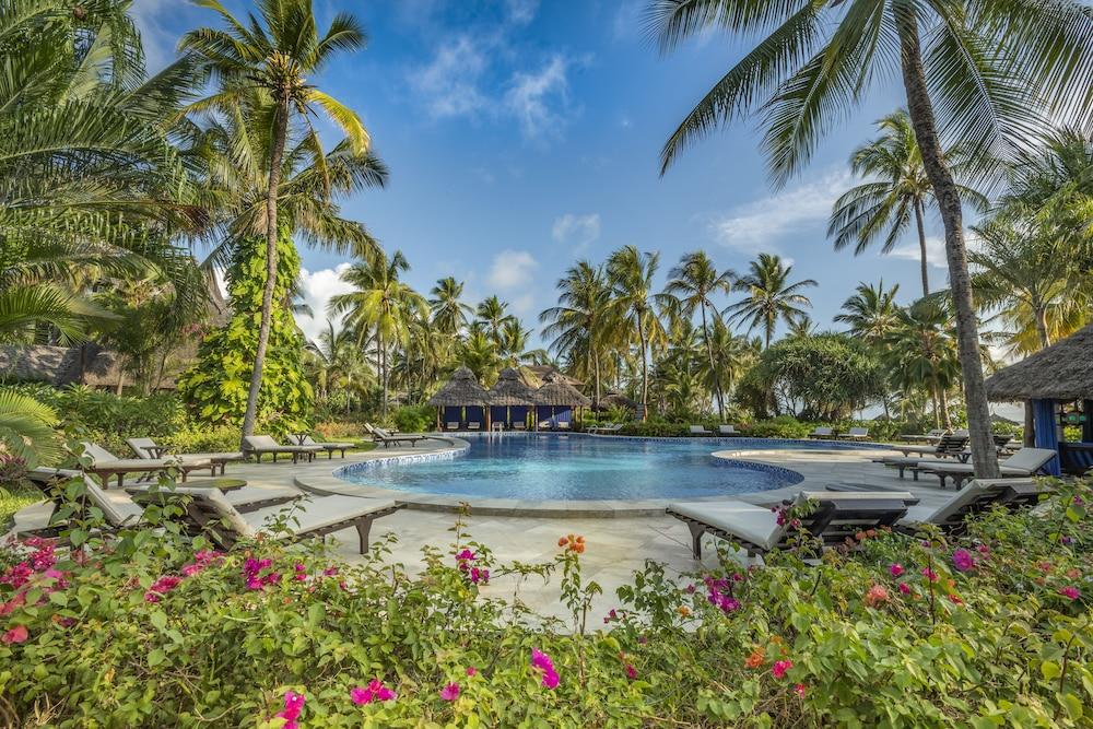 Breezes Beach Club And Spa Буэхуу Экстерьер фото