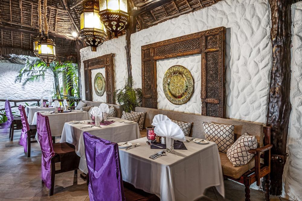 Breezes Beach Club And Spa Буэхуу Экстерьер фото